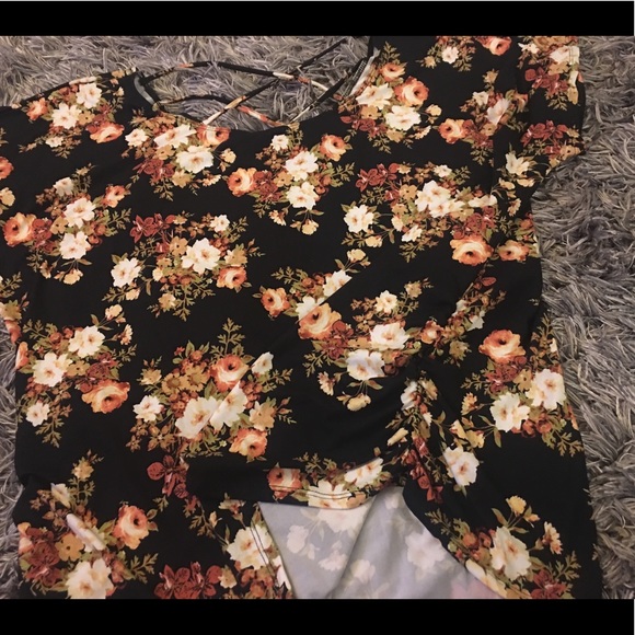 Sexy SJS 🌸🌼🌸Floral Strappy-Back Blouse - Picture 5 of 8